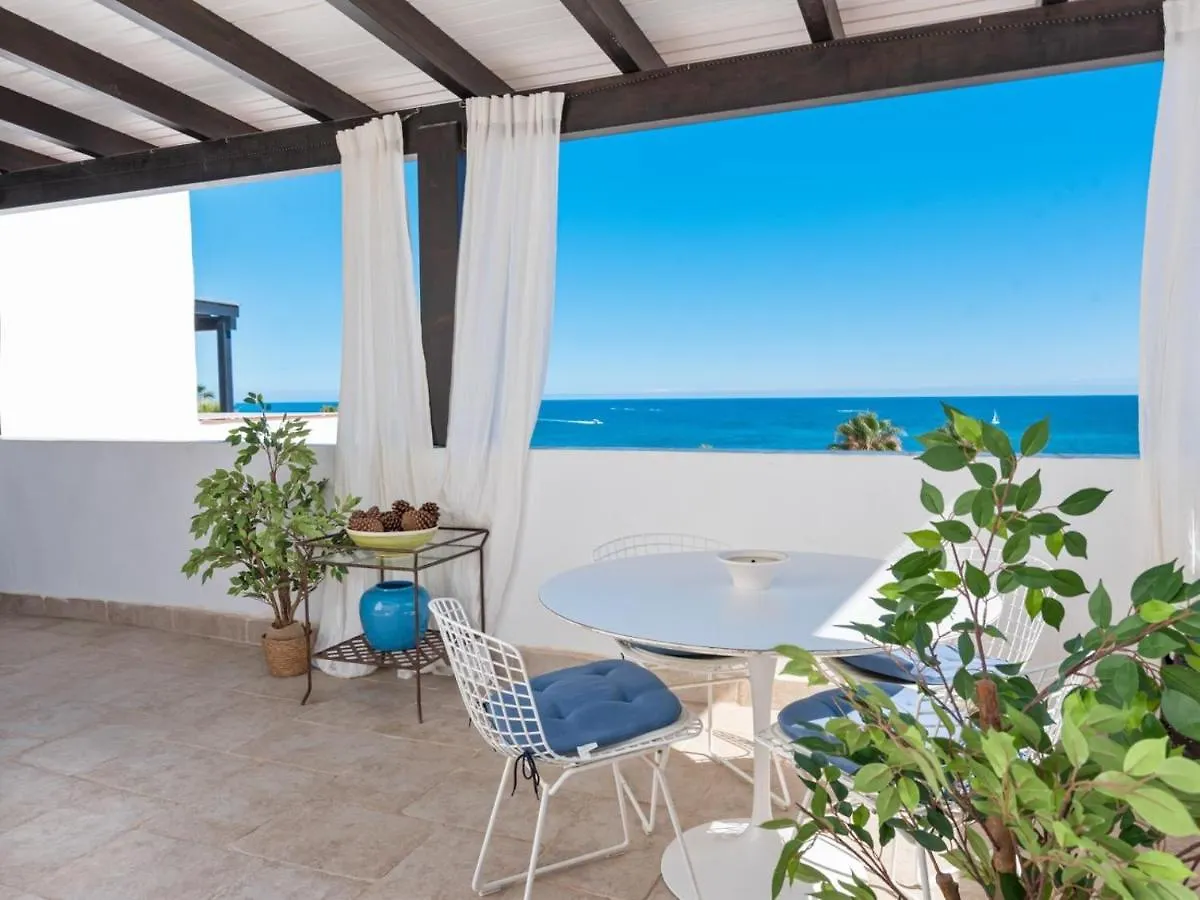 Frontline Mediterranean Escape Marbella 0*,